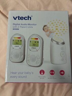 VTech White Digital Audio Monitor with 2 Parent Units